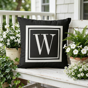 Schwarz-Weiß-klassisches quadratisches Monogramm Kissen