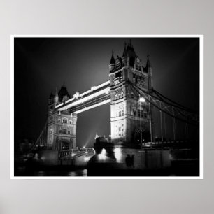 Schwarz Weiß London Tower Bridge bei Nacht Poster