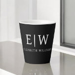 Schwarz-Weiß-Minimalistisch-Modern-Monogramm Milchtasse<br><div class="desc">Die Minimalistische Monogram Kollektion Schwarz/Weiß: Einfache Einfachheit und Eleganz in unseren minimalistischen Designs, die so gestaltet sind, dass sie Ihren Stil mühelos erweitern. Diese Kollektion wurde mit einem scharfen Blick für moderne Ästhetik gestaltet und weist elegante Schwarz-Weiß-Designs auf, die durch personalisierte Monogramme noch verstärkt werden. Von der schicken Schreibwaren bis...</div>
