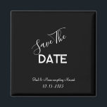 Schwarz-Weiß-Minimalistische Hochzeit speichern Si Magnet<br><div class="desc">.: Minimalistische Hochzeit rett-the=date mit schönem schwarzem Hintergrund und kontrastierendem weißem Schriftart .: Vollständig anpassbar - ändern Sie den Text,  den Schriftart,  den Schriftart und die Farbe des Schriftartes. .: Coordinating Items verfügbar .: Design auch in anderen Farben verfügbar.</div>