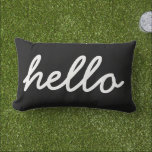 Schwarz-Weiß-Moderne Hallo Kissen Kissen Für Draußen<br><div class="desc">Niedliches und einfaches Outdoor-Kissendesign mit HELLO im Script-Schriftart oder fügen Sie Ihren eigenen Text hinzu. Klicken Sie auf die Schaltfläche "Anpassen", um Ihren eigenen Text hinzuzufügen, Schriftart und Farben für ein personalisiertes Design zu ändern.</div>