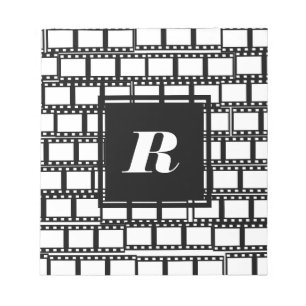 Schwarz-Weiß-Monogramm-Design für Kinoliebhaber Notizblock