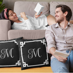 Schwarz-Weiß-Monogramm-griechische Schlüsselgrenze Kissen