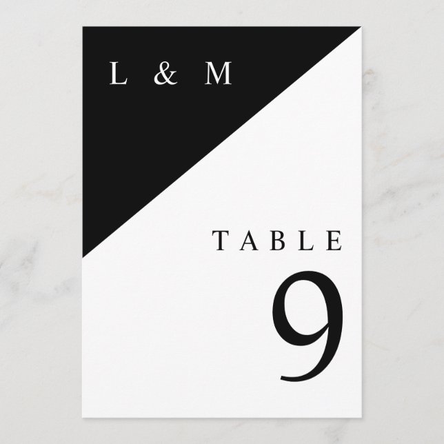 Schwarz-Weiß-Monogramm-Hochzeitstil-Tischnummer Einladung (Vorderseite)