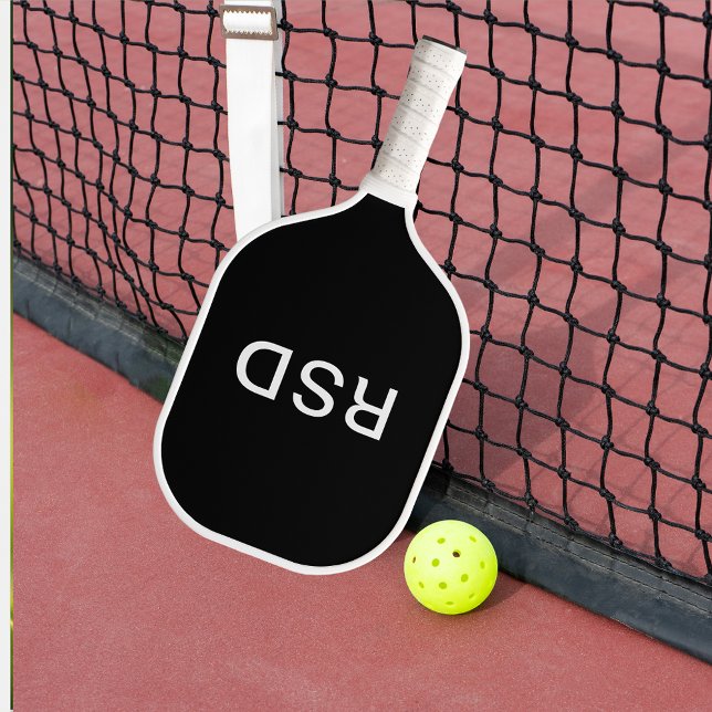 Schwarz-Weiß-Monogramm-Initialen Pickleball Schläger (Von Creator hochgeladen)