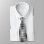 Schwarz-Weiß-Muster Krawatte<br><div class="desc">Schwarz und Weiß Modernes geometrisches Muster Erweitern Sie Ihren Kleiderschrank mit einer individuellen Krawatte aus Zazzle! Gestalte einzigartige Krawatten, die perfekt zu deinem Anzug, Hemd oder einer besonderen Gelegenheit passen. Laden Sie Ihre eigenen Bilder und Muster hoch, oder stöbern Sie in tausenden stilvollen Designs, die Sie im Büro oder bei...</div>