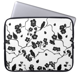 Schwarz-Weiß-Muster Vögel auf Kirschblüten Laptopschutzhülle
