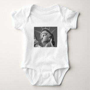 Schwarz-Weiß-Nah-up-Freiheitsstatue Baby Strampler