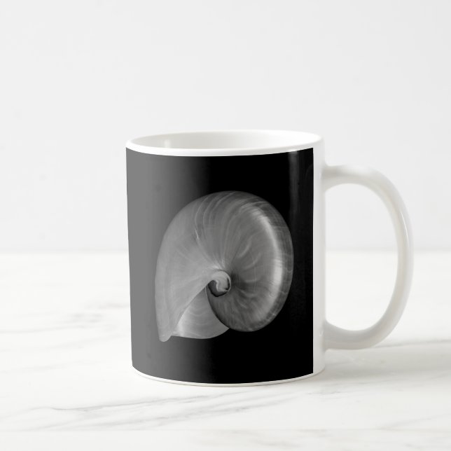 Schwarz-Weiß-Nautilus-Muschel Kaffeetasse (Rechts)