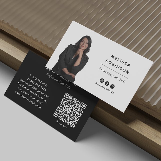 Schwarz-Weiß-Professional-Foto-QR-Code Visitenkarte (Von Creator hochgeladen)
