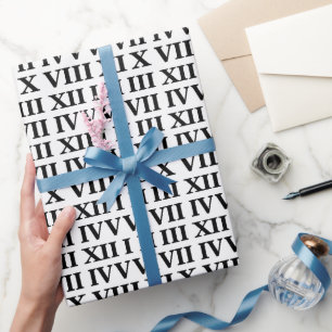 Schwarz-weiß römische Ziffern Geschenkpapier