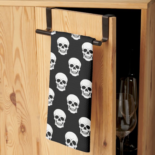 Schwarz-Weiß-Schädelmuster Minimaler Halloween Geschirrtuch (Drittel gefaltet)