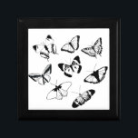 Schwarz-Weiß-Schmetterlinge Erinnerungskiste<br><div class="desc">Modernes,  schicke Hochzeitsdesign,  ideal für Hochzeiten,  das tägliche Leben und Brautpartys. Diese einfachen Schmetterlinge passen zu fast allem und allem.</div>