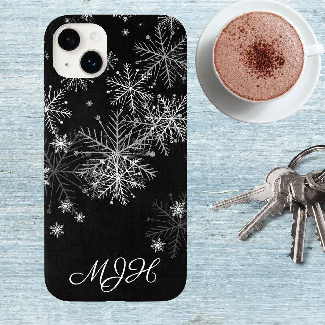 Schwarz-Weiß-Schneeflocken-Monogramm Case-Mate iPhone 14 Plus Hülle (Von Creator hochgeladen)