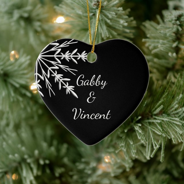 Schwarz-Weiß-Schneeflocken-Winterhochzeit Keramikornament (Baum)