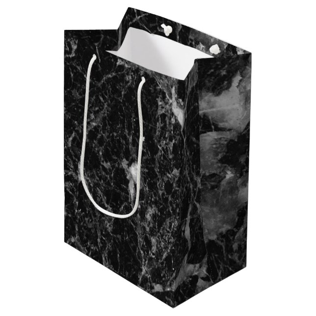 Schwarz-weiß- & Silbermarmor Modernes Glam-Party Mittlere Geschenktüte (Vorderseite Schrägansicht)