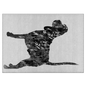 Schwarz-Weiss-Silhouette einer stehenden Beagle Schneidebrett