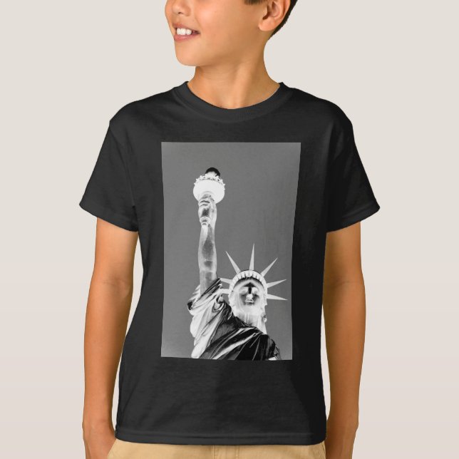 Schwarz-Weiß-Statuen der Freiheit New York City T-Shirt (Vorderseite)