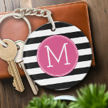 Schwarz-Weiß-Streifen Muster - Hot-Pink-Monogramm Schlüsselanhänger<br><div class="desc">Ein kühnes und modernes Design mit einem Bereich für Monogramme. Wenn Sie das Kunstwerk anpassen oder den Schriftart ändern möchten,  können Sie auf den Bereich anpassen klicken. Dies führt Sie zum Design-Tool,  mit dem Sie viele Änderungen vornehmen können.</div>