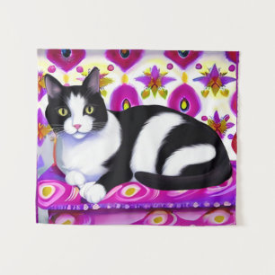 Schwarz-Weiß-Tuxedo-Katze auf Kissen Wandteppich