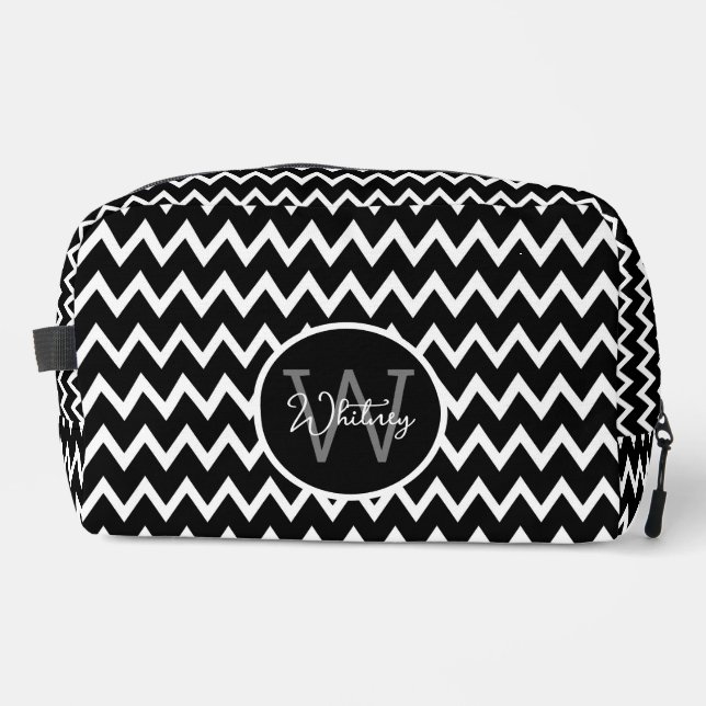 Schwarz-Weiß-Zickzack Muster Mit Monogramm groß Waschbeutel (Vorderseite)