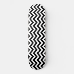 Schwarz-Weiß-Zickzack Muster Skateboard