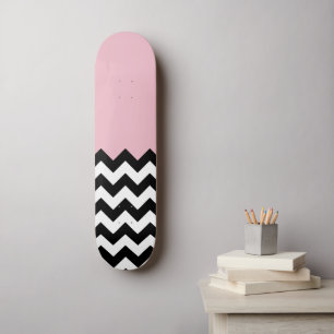 Schwarz-Weiß-Zigzag-Muster, Zickzack, rosa Skateboard