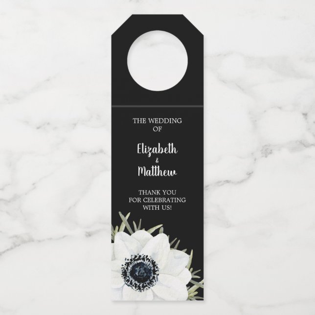 Schwarz-weiße Anemones Floral Wedding Flaschenanhänger (Vorderseite)