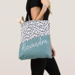 Schwarz-weiße Aquamarine Grüne Moderne Personalisi Tasche<br><div class="desc">Machen Sie Ihre eigene Schwarz-weiße Aquamarine Pinselspitze Muster Personalisiert fügen Sie Ihre eigene Textvorlage Tasche aus Ricaso - fügen Sie Ihren eigenen Namen / Text zu diesem coolen Beutel</div>
