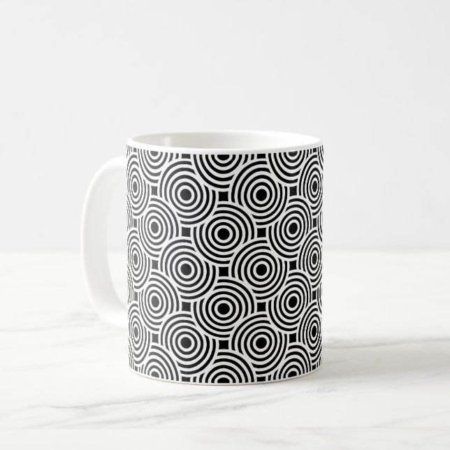 Schwarz-weiße Circle Disks Op-Art-Muster Kaffeetasse (Vorderseite Links)