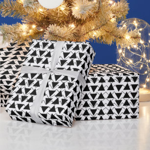 Schwarz-weiße Dreiecksstreifen Geschenkpapier