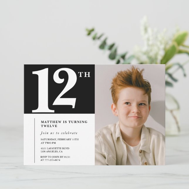 Schwarz-weiße Einladung zum 12. Geburtstag Chic Fo (Stehend Vorderseite)