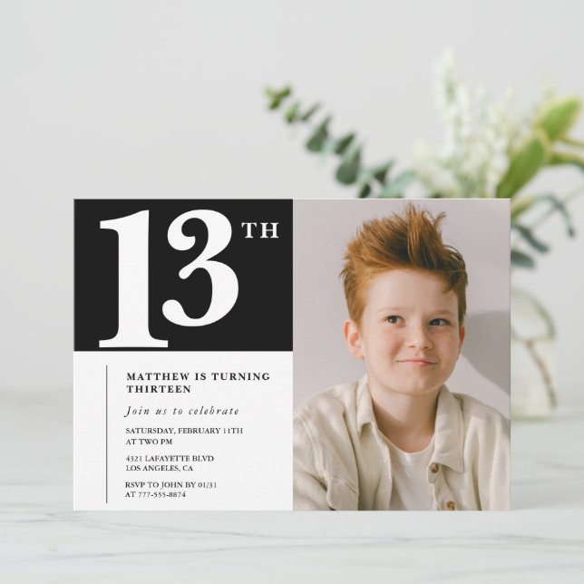 Schwarz-weiße Einladung zum 13. Geburtstag Chic Fo (Stehend Vorderseite)