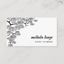 Schwarz-weiße elegante Kiefernzweigung