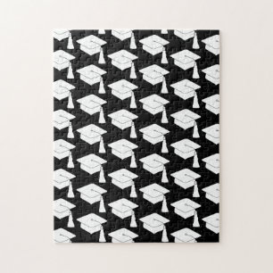 Schwarz-weiße Grad Cap frustrierend