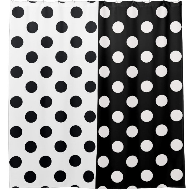 Schwarz-weiße halbe Farbtrennung inverse Polka-Pun Duschvorhang (Vorderseite)