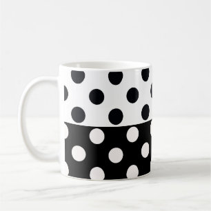 Schwarz-weiße halbe Farbtrennung inverse Polka-Pun Kaffeetasse