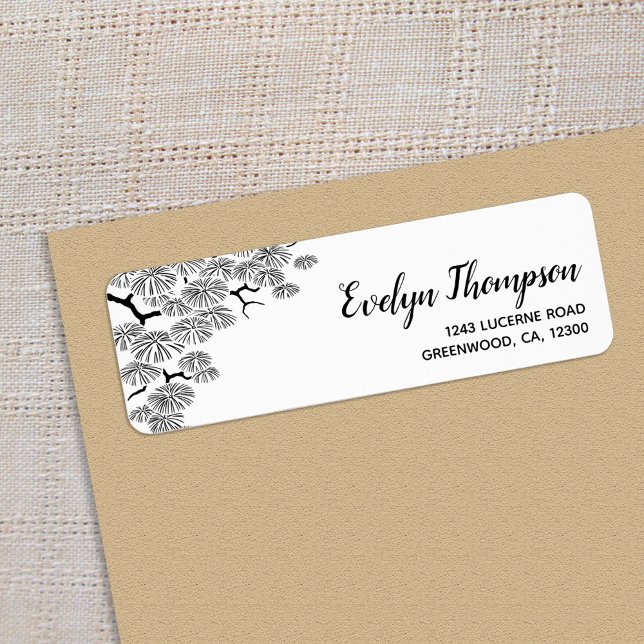 Schwarz-weiße Kiefernzweige-Rücksendeadressen-Aufk (Von Creator hochgeladen)