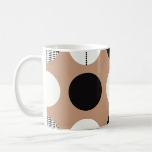 Schwarz, weiße Kreise, brauner Hintergrund. Kaffeetasse