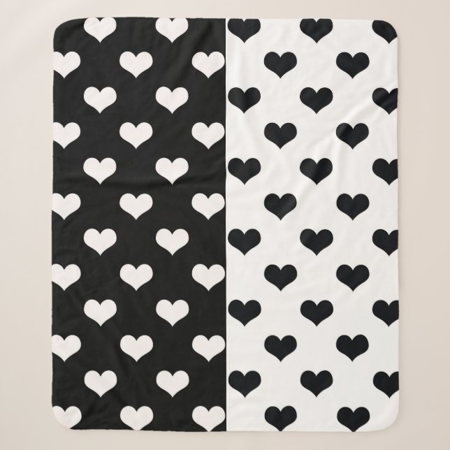 Schwarz-weiße Liebe Herzmuster Sherpadecke (Vorderseite)