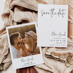 Schwarz-weiße Minimalistische SkriptSave the Date- Einladung