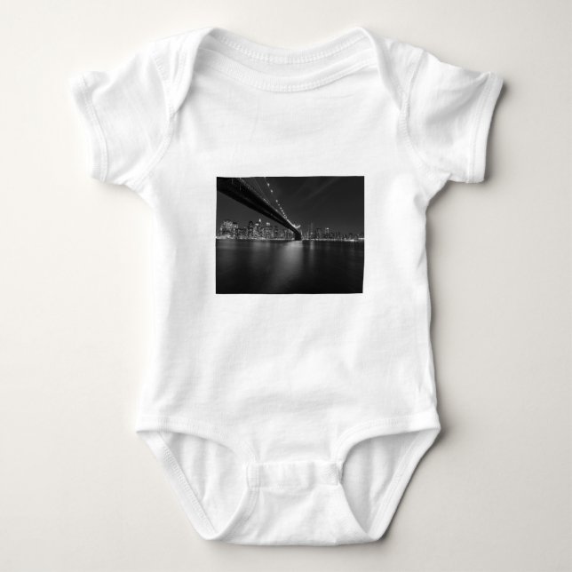 Schwarz-weiße New York City Skyline Baby Strampler (Vorderseite)