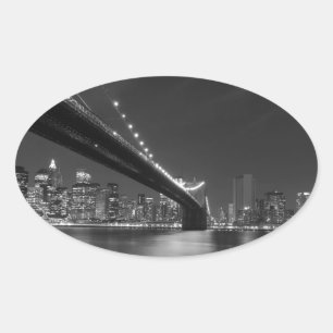 Schwarz-weiße New York City Skyline Ovaler Aufkleber