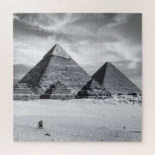 Schwarz-Weiße Pyramiden
