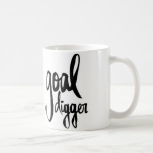 Schwarz-weiße Quote Tasse Pinselstrich Goal Digger