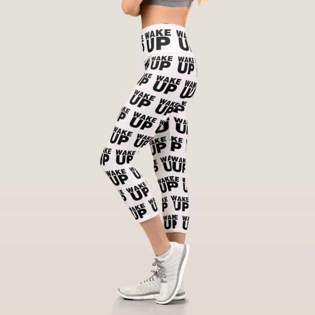 Schwarz-weiße Rippe geweckt Capri Leggings (Links)