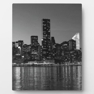 Schwarz-weiße Skyscaper-Silhouette in New York Fotoplatte