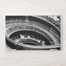 Schwarz-weiße Wendeltreppe