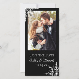 Schwarz-weiße Winterhochzeit mit Schneeflocken Sav Save The Date