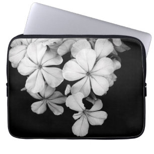 Schwarz-weißer Blumenhintergrund Laptopschutzhülle
